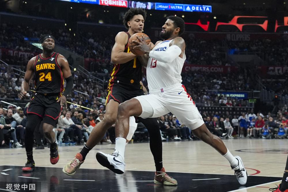 中展示出强 中展示出强